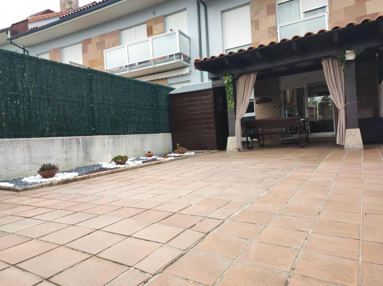 Chalet Bajo Con Jardin, Patio, Cenador Y Barbacoa. Viveda Экстерьер фото