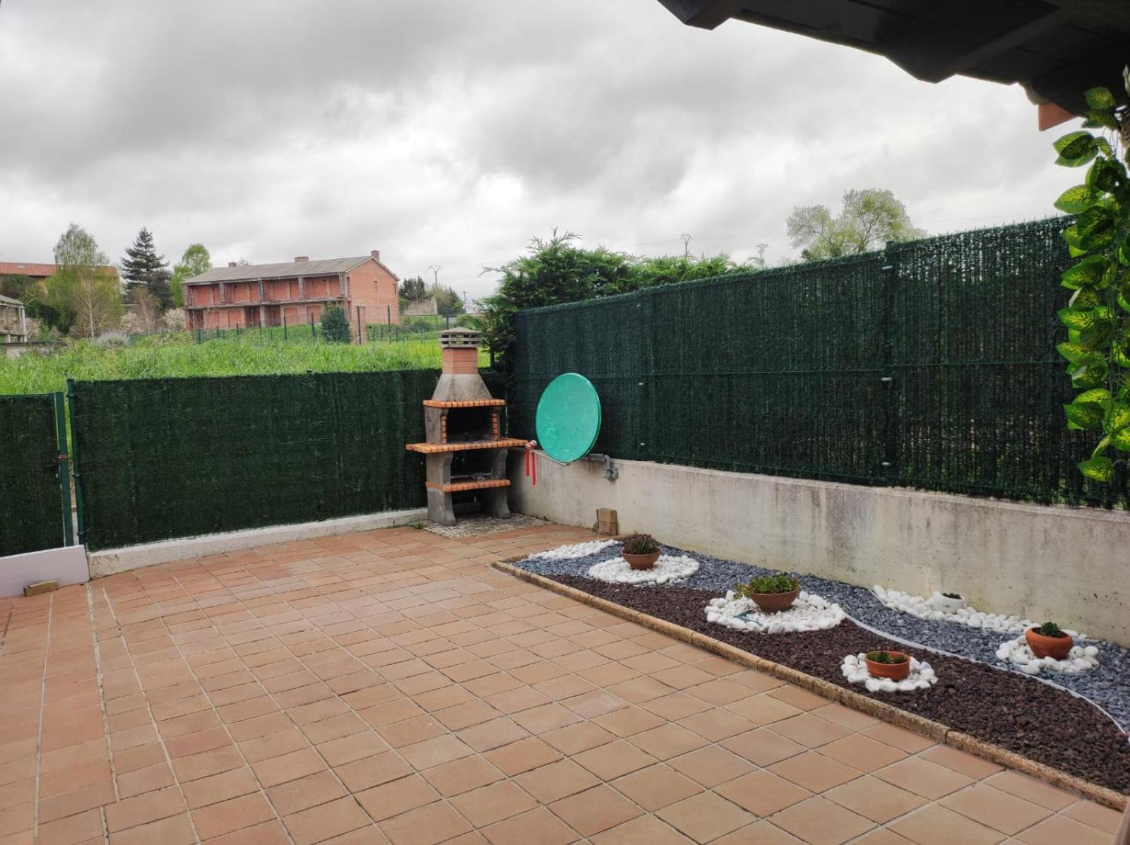 Chalet Bajo Con Jardin, Patio, Cenador Y Barbacoa. Viveda Экстерьер фото